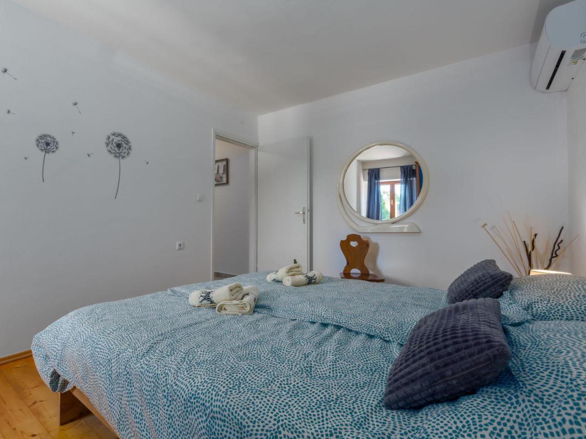 Holiday Home Villa Lucky By Interhome Brtonigla Exterior foto
