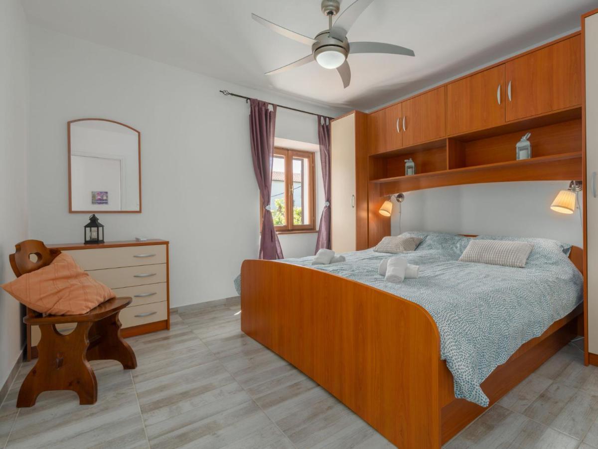 Holiday Home Villa Lucky By Interhome Brtonigla Exterior foto