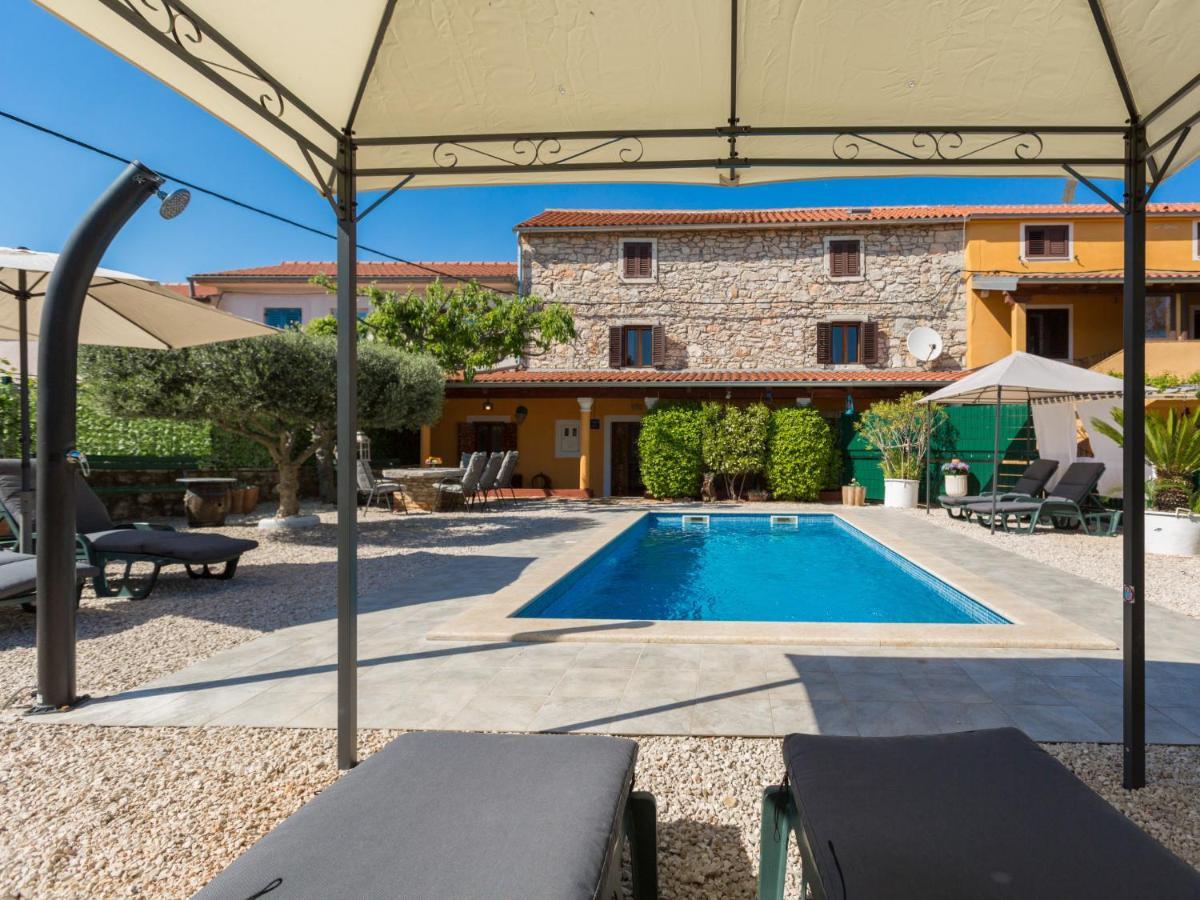 Holiday Home Villa Lucky By Interhome Brtonigla Exterior foto